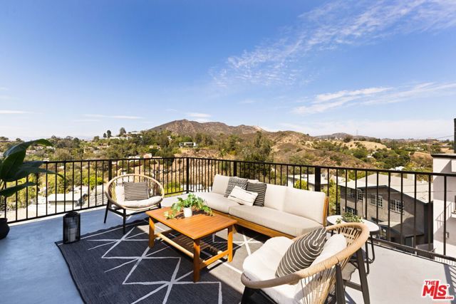 6837 Cahuenga Park Trail, Los Angeles, CA 90068