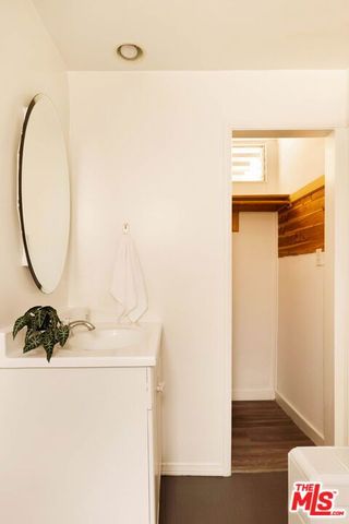 6837 Cahuenga Park Trail, Los Angeles, CA 90068
