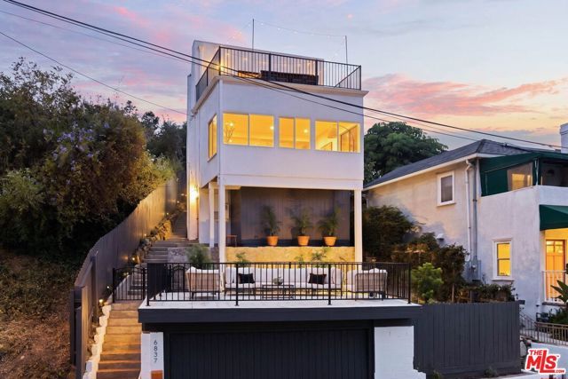 6837 Cahuenga Park Trail, Los Angeles, CA 90068