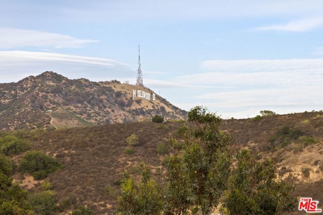 6837 Cahuenga Park Trail, Los Angeles, CA 90068