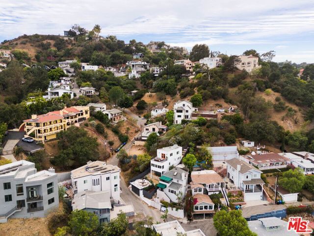 6837 Cahuenga Park Trail, Los Angeles, CA 90068