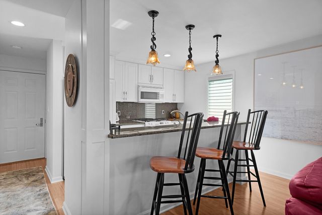 420 W Oselka Drive 212, New Buffalo City, MI 49117