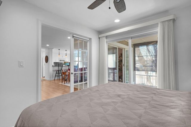 420 W Oselka Drive 212, New Buffalo City, MI 49117