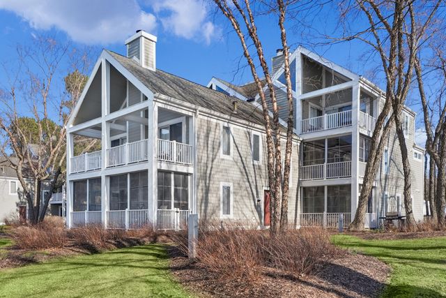 420 W Oselka Drive 212, New Buffalo City, MI 49117