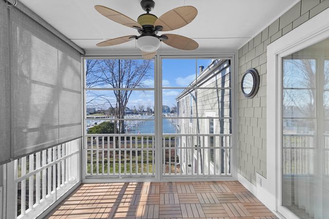 420 W Oselka Drive 212, New Buffalo City, MI 49117