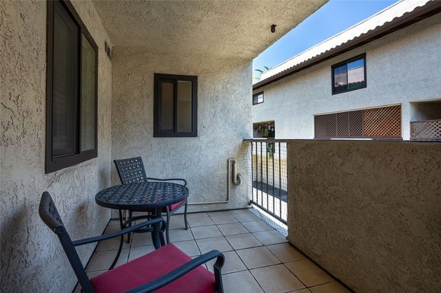 400 S Flower 5, Orange, CA 92868