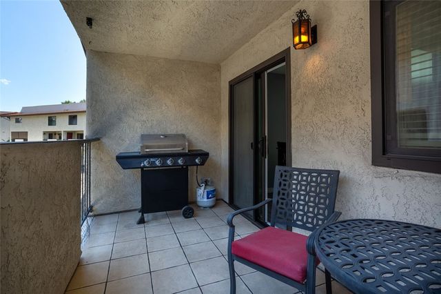 400 S Flower 5, Orange, CA 92868