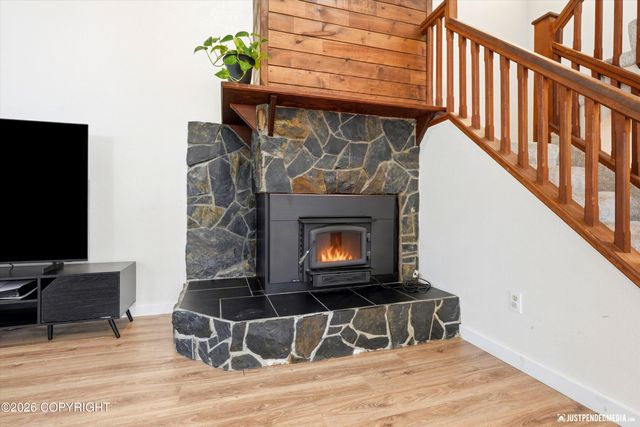 6622 Lakeway Drive, Anchorage, AK 99502
