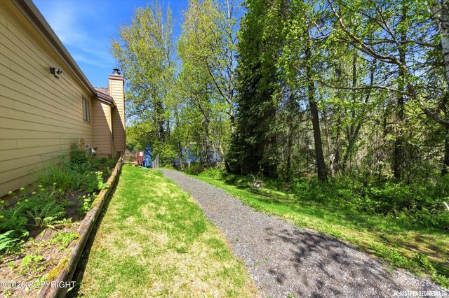 6622 Lakeway Drive, Anchorage, AK 99502