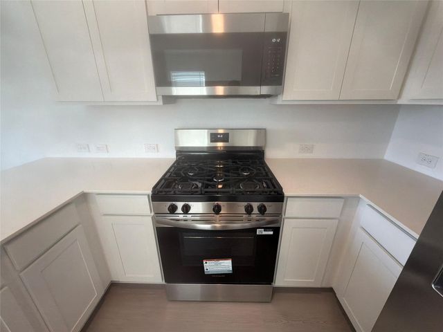 930 Pertuso Lane, Huffman, TX 77336