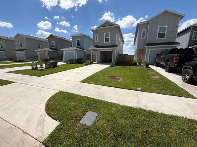 930 Pertuso Lane, Huffman, TX 77336