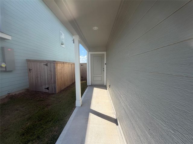 930 Pertuso Lane, Huffman, TX 77336