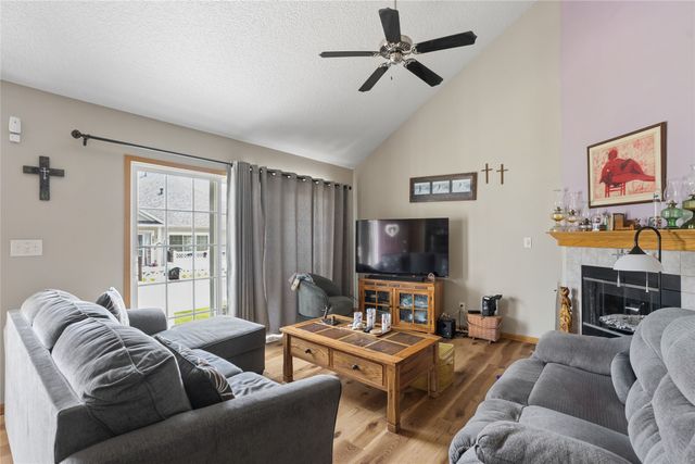 2836 Ashland Court, Altoona, IA 50009