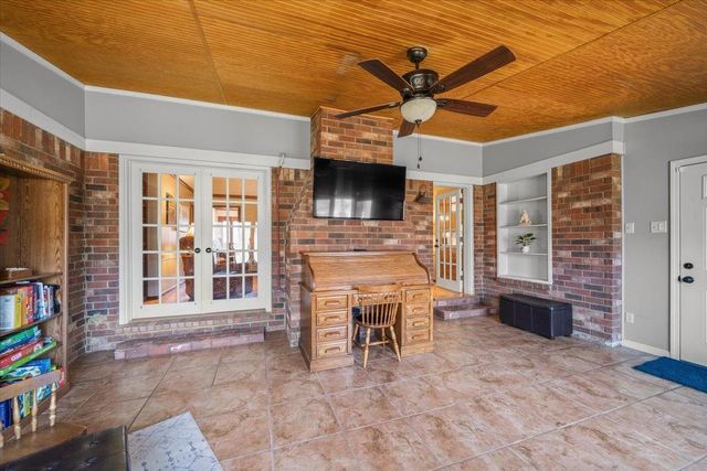 8930 WOODMARK DR, Cordova, TN 38018