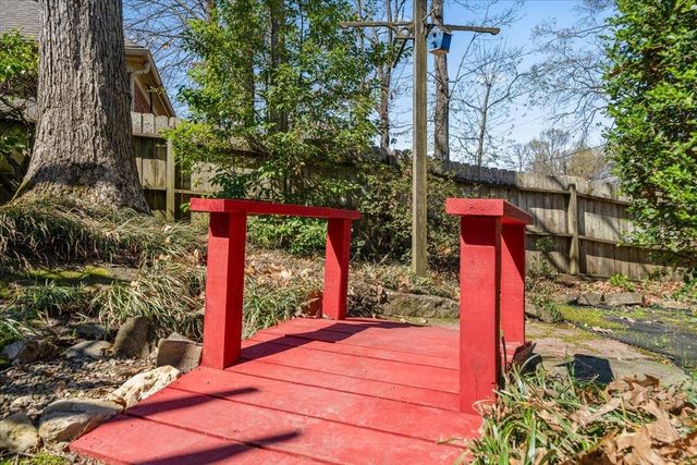 8930 WOODMARK DR, Cordova, TN 38018