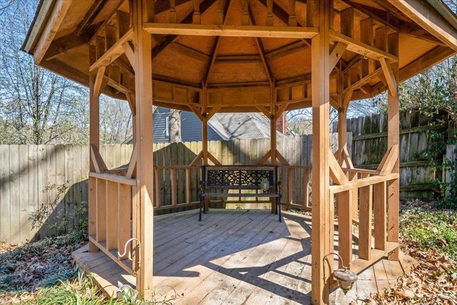 8930 WOODMARK DR, Cordova, TN 38018