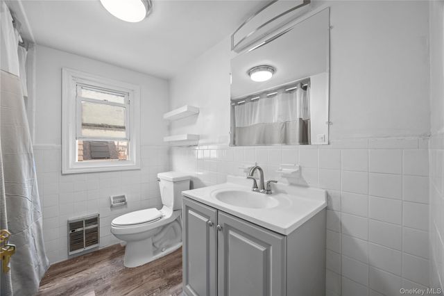 24 Jackson Avenue, Elmont, NY 11003