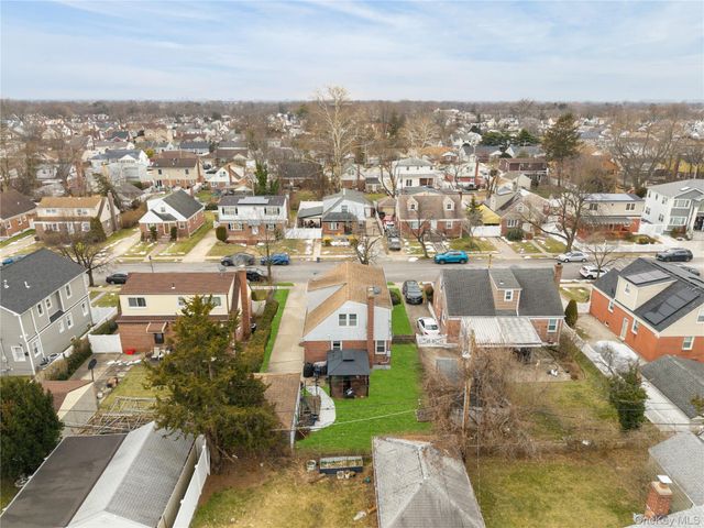 24 Jackson Avenue, Elmont, NY 11003