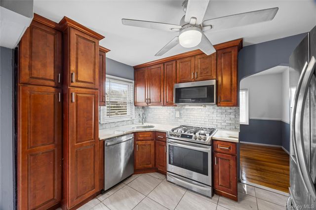 24 Jackson Avenue, Elmont, NY 11003