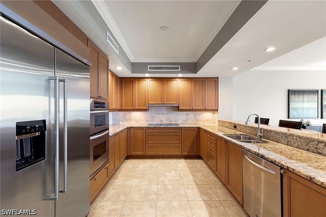 1050 Borghese LN 1202, Naples, FL 34114