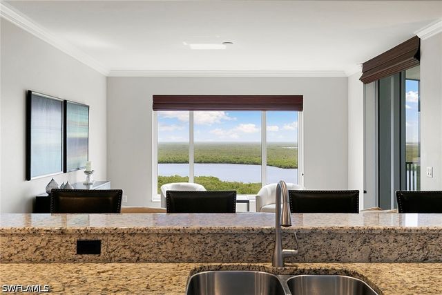1050 Borghese LN 1202, Naples, FL 34114
