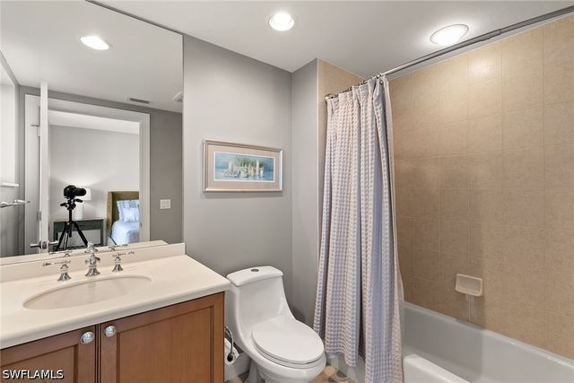 1050 Borghese LN 1202, Naples, FL 34114