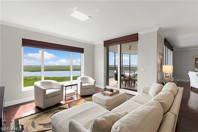 1050 Borghese LN 1202, Naples, FL 34114