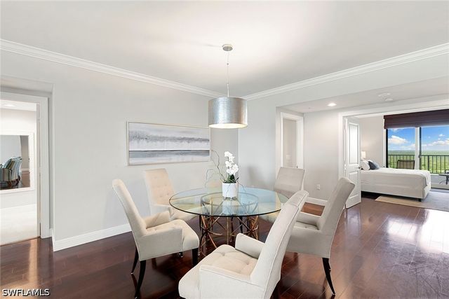 1050 Borghese LN 1202, Naples, FL 34114