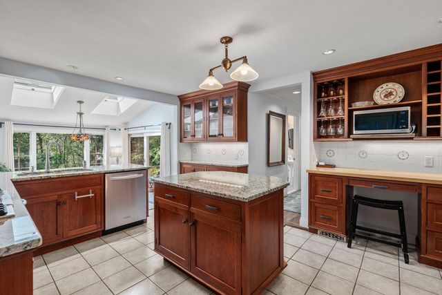 1 Woodholm Circle, Manchester, MA 01944