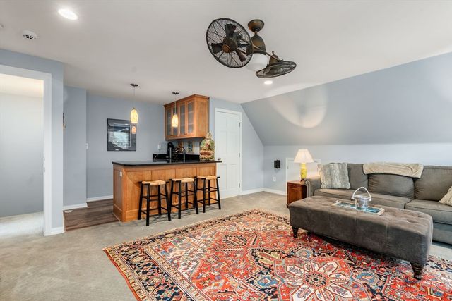 1 Woodholm Circle, Manchester, MA 01944