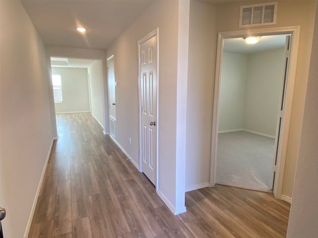 4533 Greenham Lane, Fort Worth, TX 76036