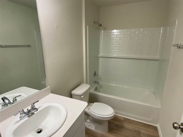 4533 Greenham Lane, Fort Worth, TX 76036