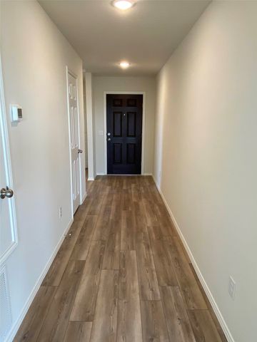 4533 Greenham Lane, Fort Worth, TX 76036