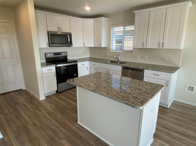 4533 Greenham Lane, Fort Worth, TX 76036