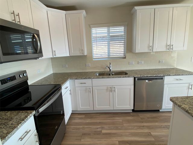 4533 Greenham Lane, Fort Worth, TX 76036