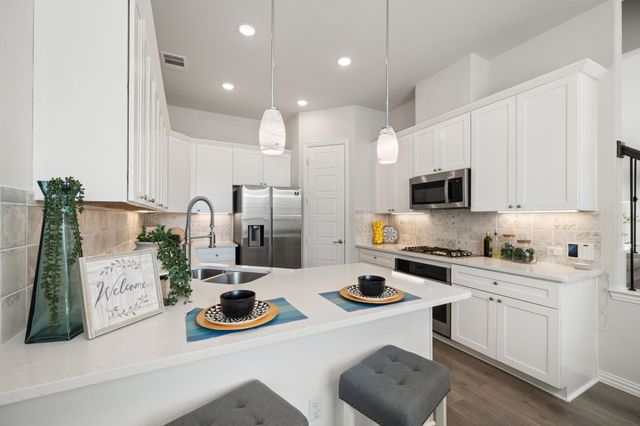 744 Patriot Lane, Irving, TX 75060