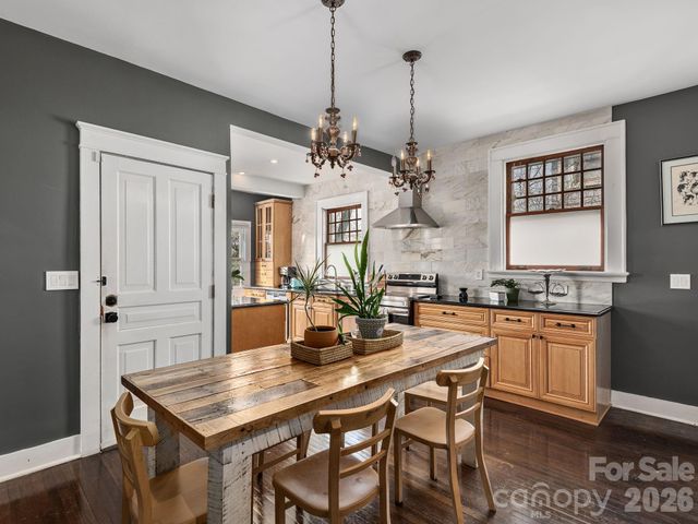 178 Montford Avenue, Asheville, NC 28801