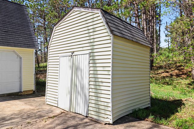 2405 100th Avenue, Evart, MI 49631