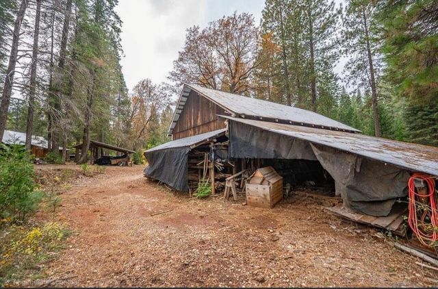 29104 Johnson Road, Montgomery Creek, CA 96065