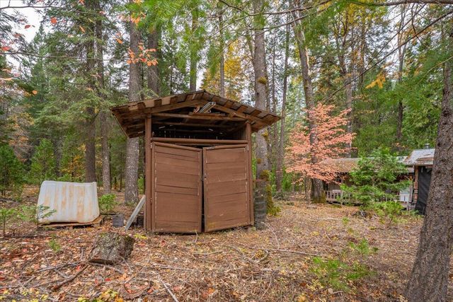 29104 Johnson Road, Montgomery Creek, CA 96065