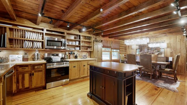 2739 Thompson Station Rd, E, Thompsons Station, TN 37179