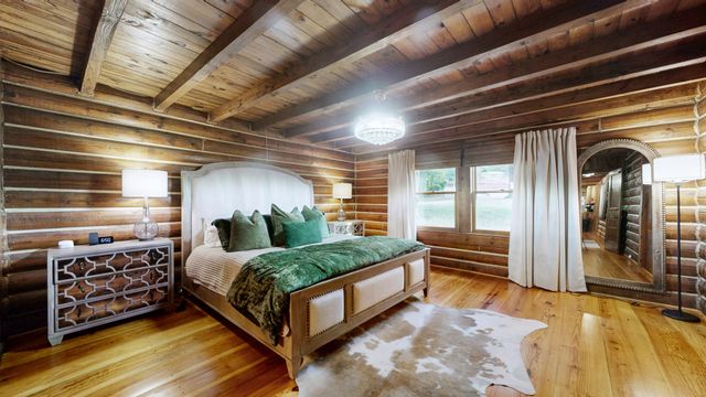 2739 Thompson Station Rd, E, Thompsons Station, TN 37179