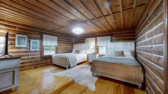 2739 Thompson Station Rd, E, Thompsons Station, TN 37179