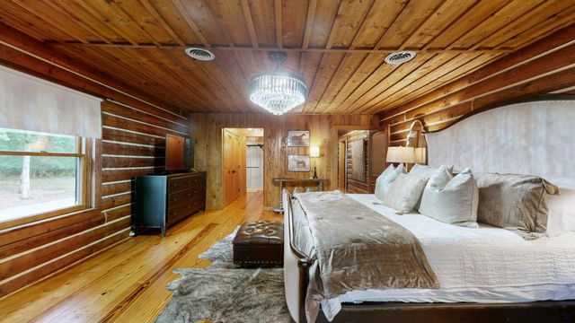 2739 Thompson Station Rd, E, Thompsons Station, TN 37179