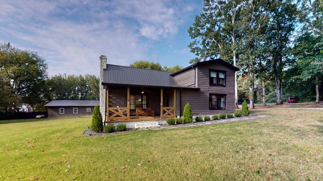 2739 Thompson Station Rd, E, Thompsons Station, TN 37179