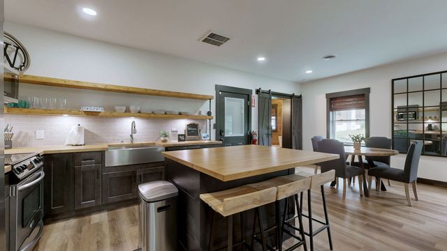 2739 Thompson Station Rd, E, Thompsons Station, TN 37179