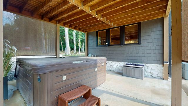 2739 Thompson Station Rd, E, Thompsons Station, TN 37179