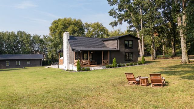 2739 Thompson Station Rd, E, Thompsons Station, TN 37179