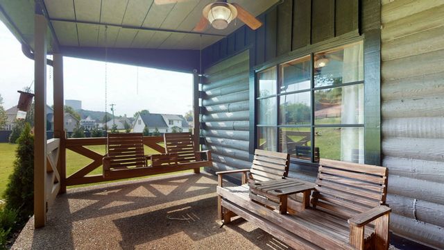 2739 Thompson Station Rd, E, Thompsons Station, TN 37179