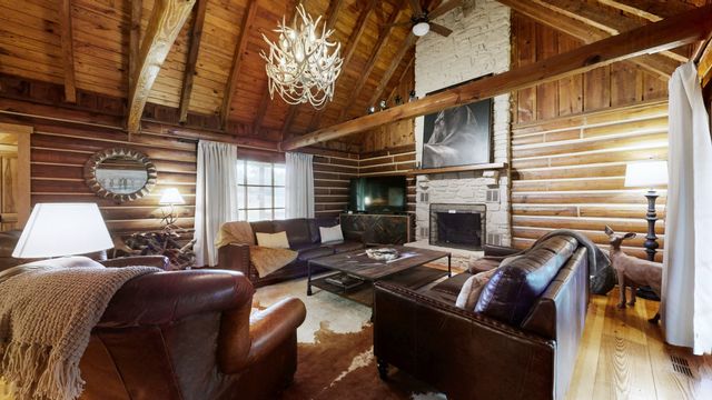 2739 Thompson Station Rd, E, Thompsons Station, TN 37179